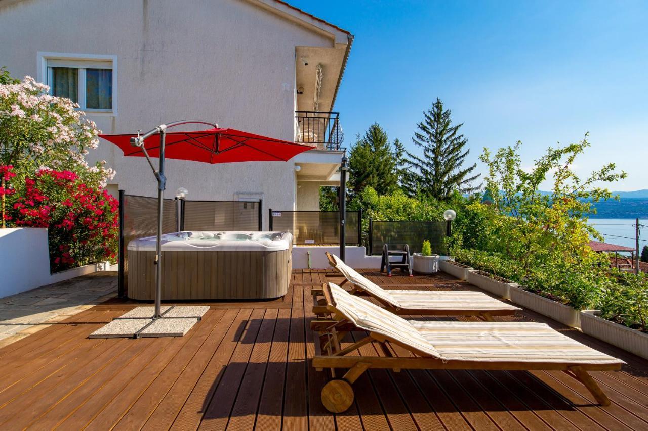 Apartmani Hrvatin โอปาติยา ภายนอก รูปภาพ