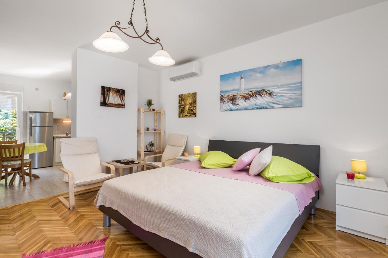 Apartmani Hrvatin โอปาติยา ภายนอก รูปภาพ