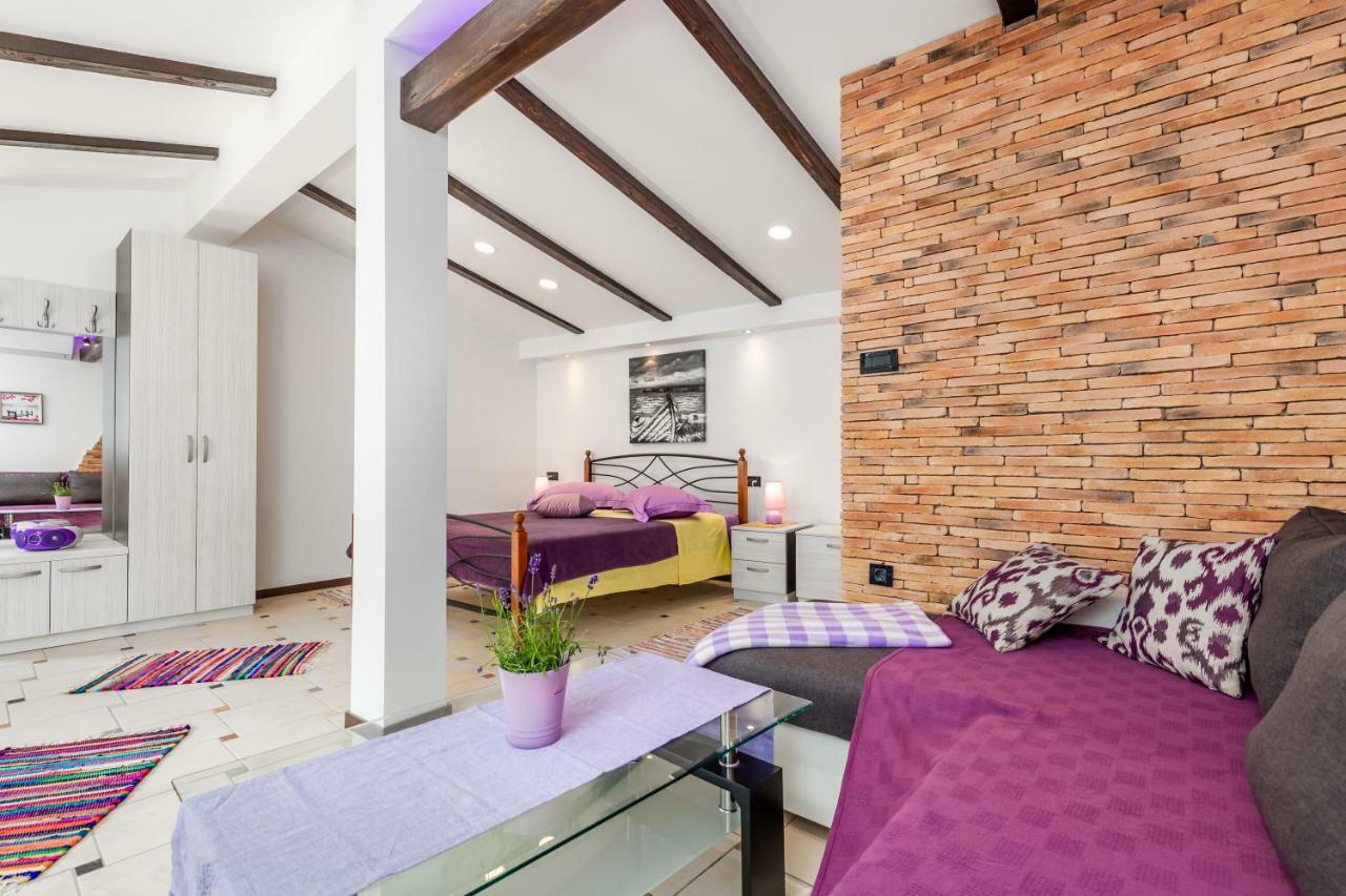 Apartmani Hrvatin โอปาติยา ภายนอก รูปภาพ