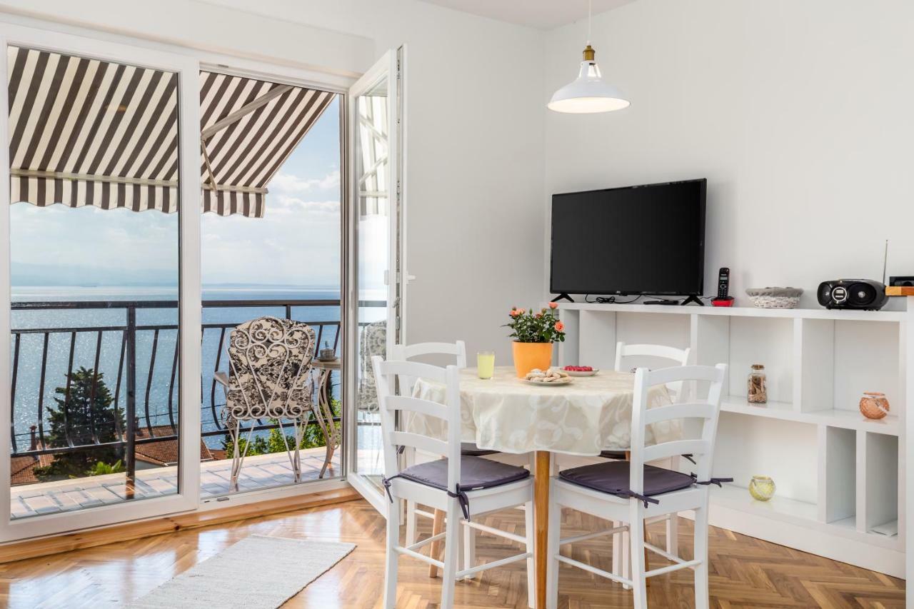 Apartmani Hrvatin โอปาติยา ภายนอก รูปภาพ