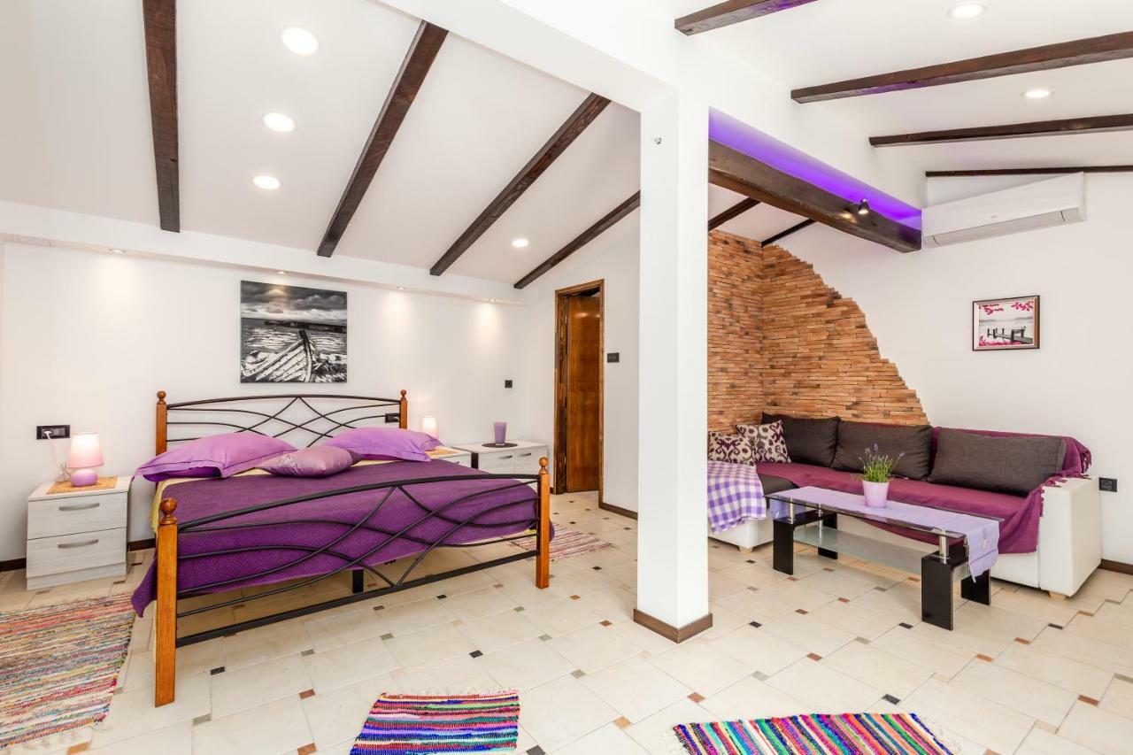 Apartmani Hrvatin โอปาติยา ภายนอก รูปภาพ
