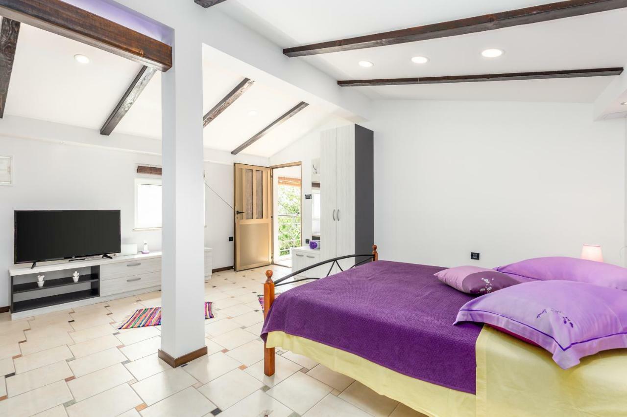 Apartmani Hrvatin โอปาติยา ภายนอก รูปภาพ