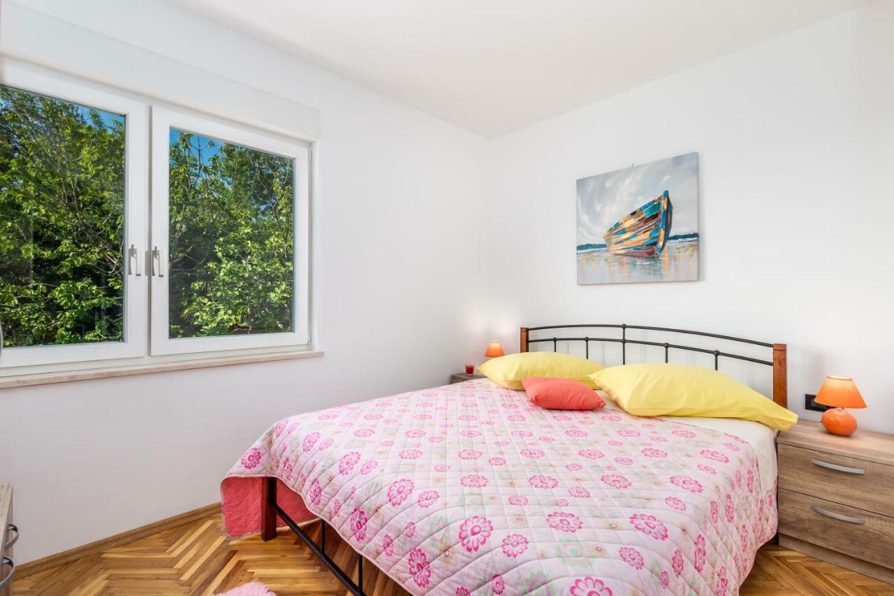 Apartmani Hrvatin โอปาติยา ภายนอก รูปภาพ